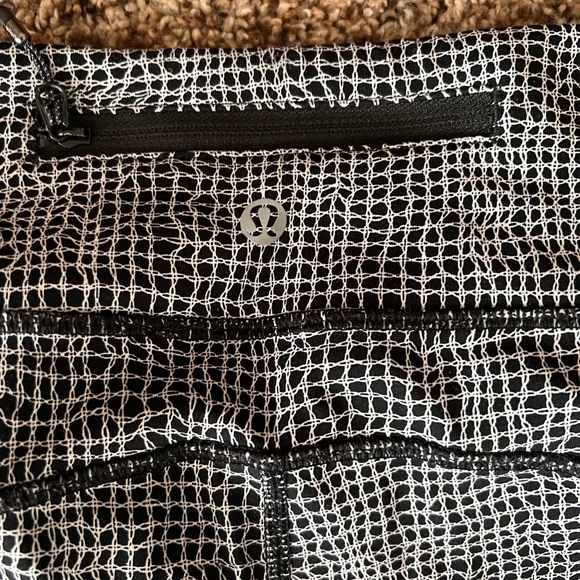 Lululemon leggings - Picture 4 of 5